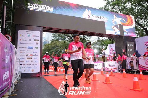 Race photo from Smartfren Run 2024