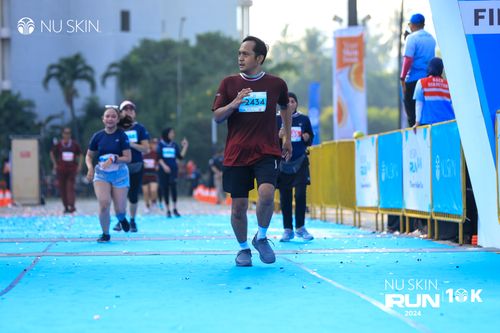 Race photo from Nu Skin Run 10K