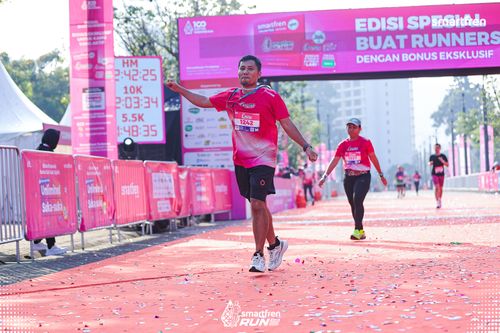 Race photo from Smartfren Run 2025 