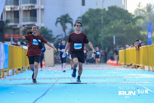 Race photo from Nu Skin Run 10K