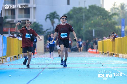 Race photo from Nu Skin Run 10K