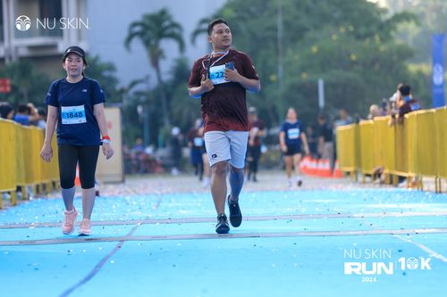 Race photo from Nu Skin Run 10K