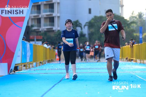 Race photo from Nu Skin Run 10K