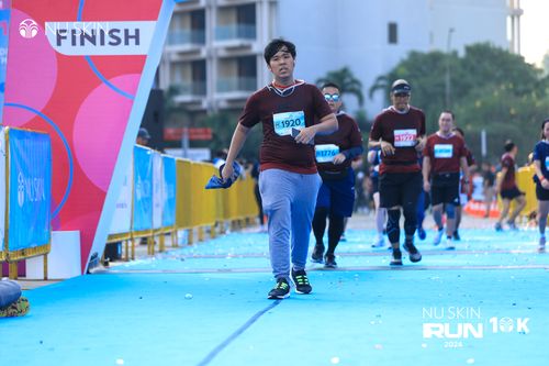 Race photo from Nu Skin Run 10K