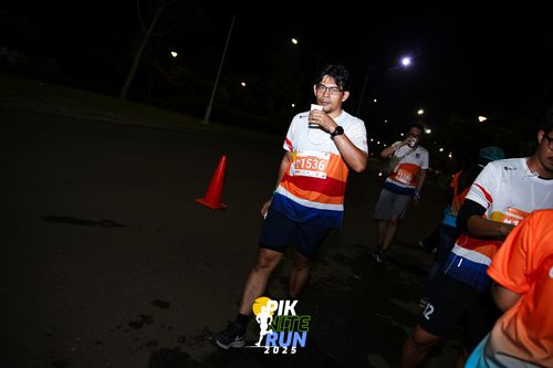 Race photo from PIK NITE RUN 2025