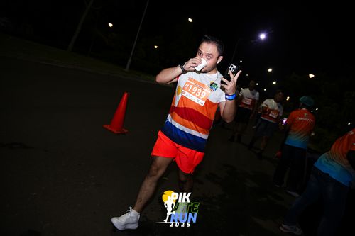 Race photo from PIK NITE RUN 2025