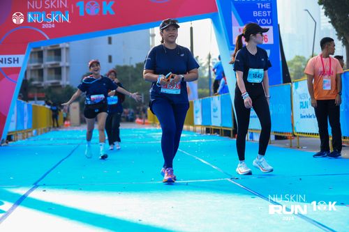 Race photo from Nu Skin Run 10K