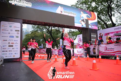 Race photo from Smartfren Run 2024