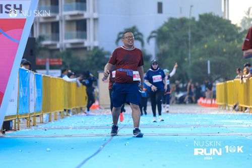 Race photo from Nu Skin Run 10K