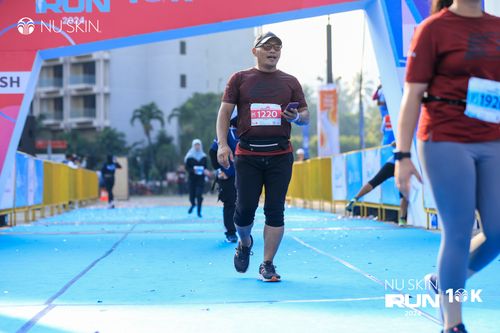 Race photo from Nu Skin Run 10K