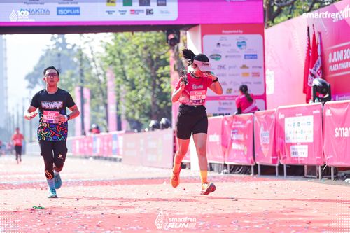 Race photo from Smartfren Run 2025 