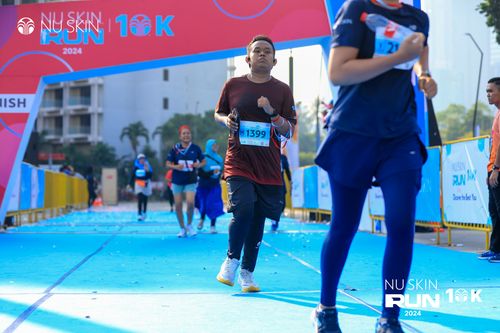 Race photo from Nu Skin Run 10K