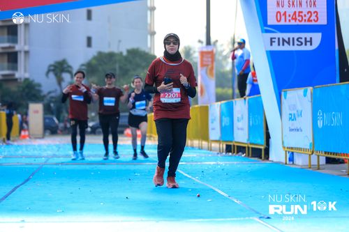 Race photo from Nu Skin Run 10K
