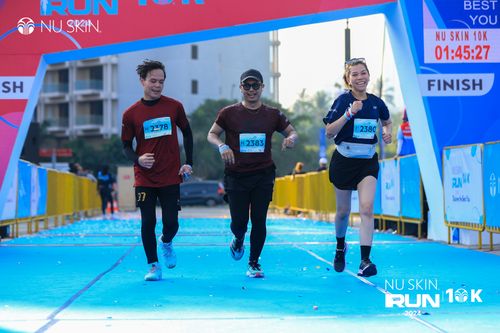 Race photo from Nu Skin Run 10K