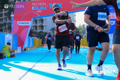 Race photo from Nu Skin Run 10K