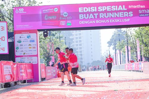 Race photo from Smartfren Run 2025 