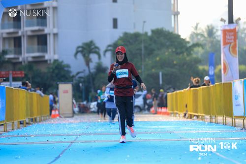 Race photo from Nu Skin Run 10K