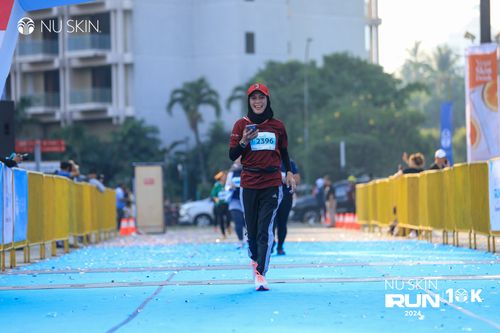 Race photo from Nu Skin Run 10K