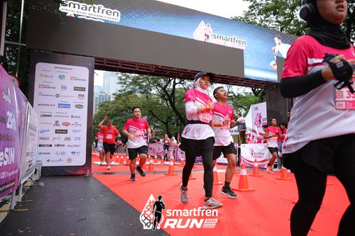 Race photo from Smartfren Run 2024