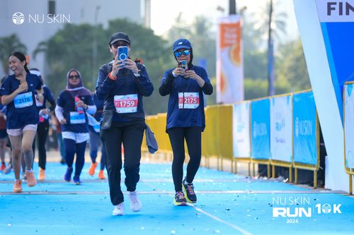 Race photo from Nu Skin Run 10K