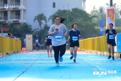Race photo from Nu Skin Run 10K