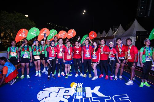 Race photo from PIK NITE RUN 2025