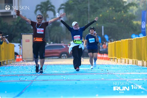 Race photo from Nu Skin Run 10K