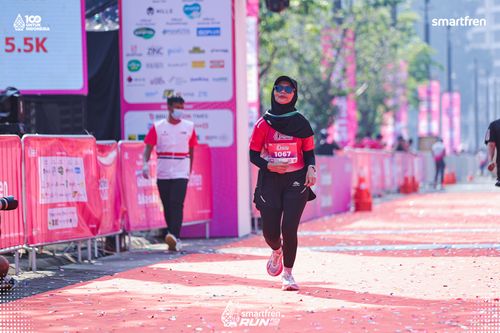 Race photo from Smartfren Run 2025 