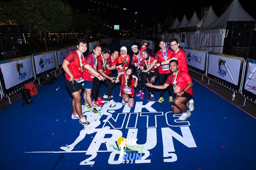 Race photo from PIK NITE RUN 2025