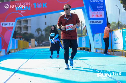 Race photo from Nu Skin Run 10K