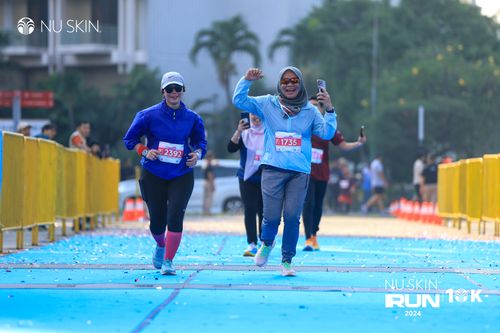 Race photo from Nu Skin Run 10K