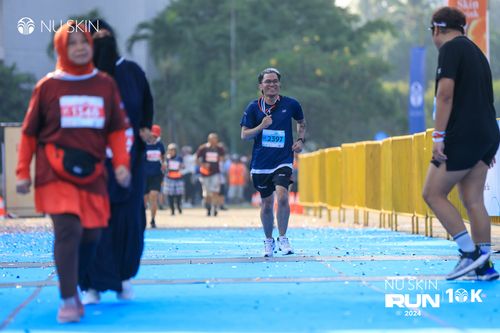 Race photo from Nu Skin Run 10K