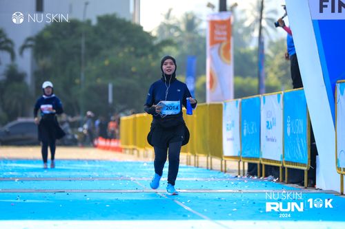 Race photo from Nu Skin Run 10K