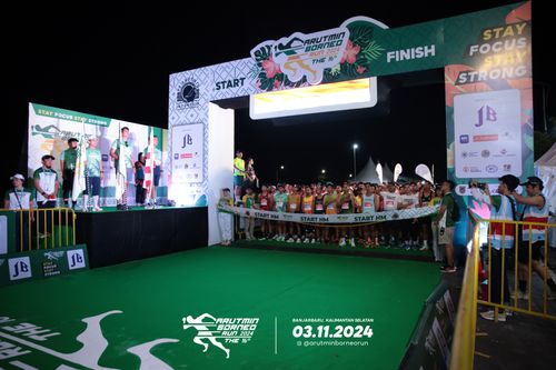 Race photo from Arutmin Borneo Run 2024
