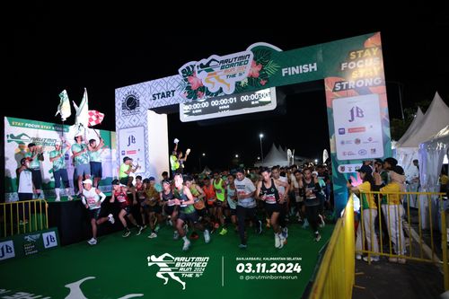 Race photo from Arutmin Borneo Run 2024