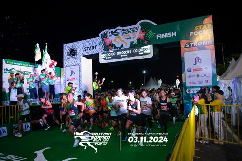 Race photo from Arutmin Borneo Run 2024