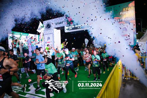 Race photo from Arutmin Borneo Run 2024