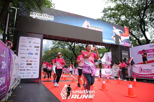 Race photo from Smartfren Run 2024