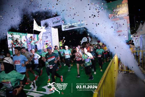 Race photo from Arutmin Borneo Run 2024