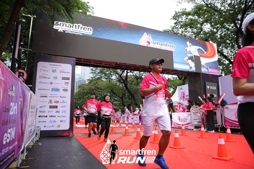 Race photo from Smartfren Run 2024