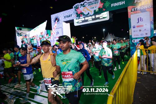Race photo from Arutmin Borneo Run 2024