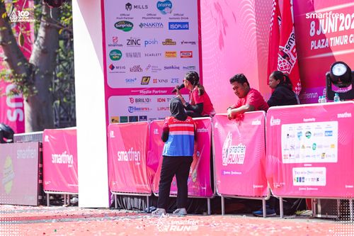 Race photo from Smartfren Run 2025 