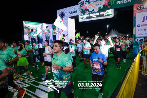 Race photo from Arutmin Borneo Run 2024