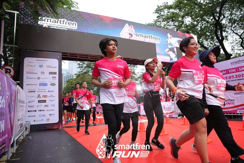 Race photo from Smartfren Run 2024