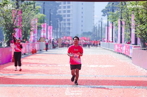 Race photo from Smartfren Run 2025 