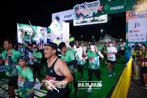 Race photo from Arutmin Borneo Run 2024