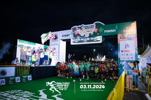 Race photo from Arutmin Borneo Run 2024