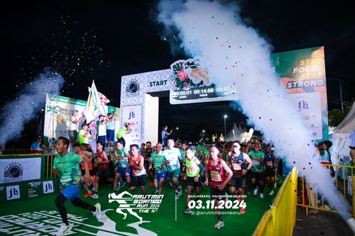 Race photo from Arutmin Borneo Run 2024