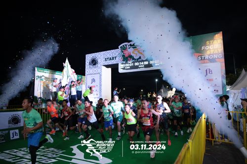 Race photo from Arutmin Borneo Run 2024