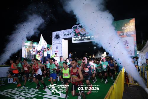 Race photo from Arutmin Borneo Run 2024